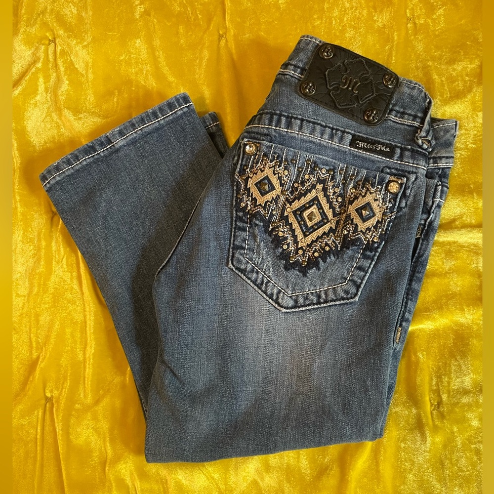 Miss Me Jean capri Aztec design